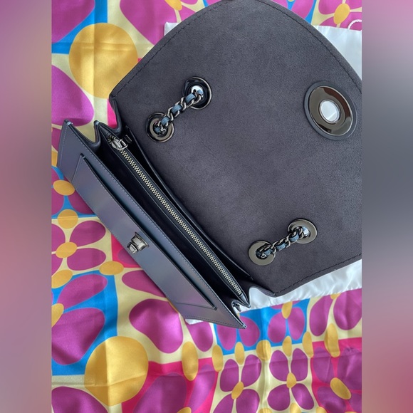 Coach Shoulder Bag - Picture 4 of 7